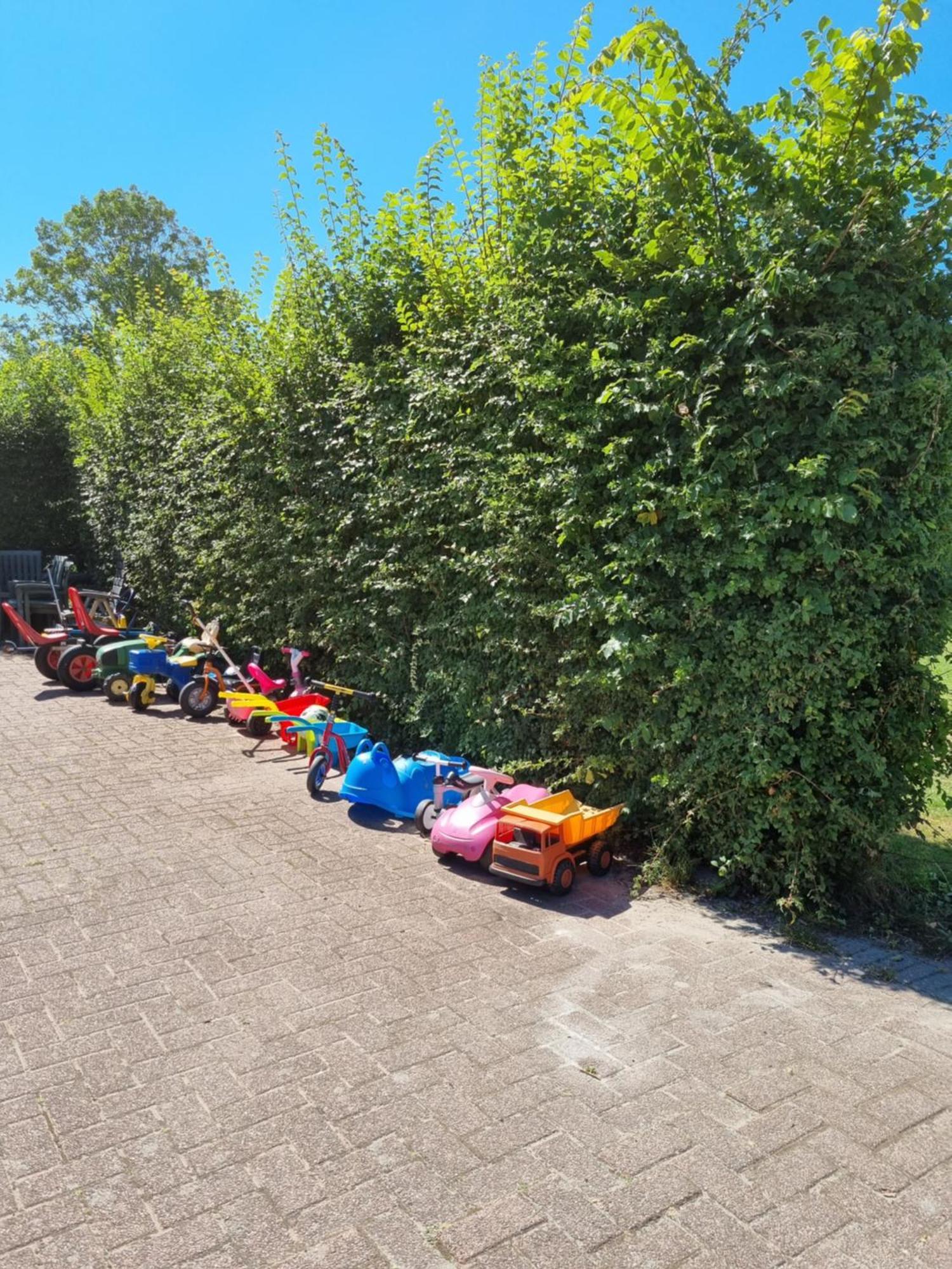 Camping De Tulpenweide Lege Kampeerplaats, Lege Plaats Op Het Gras Zonder Bed Breezand Kültér fotó